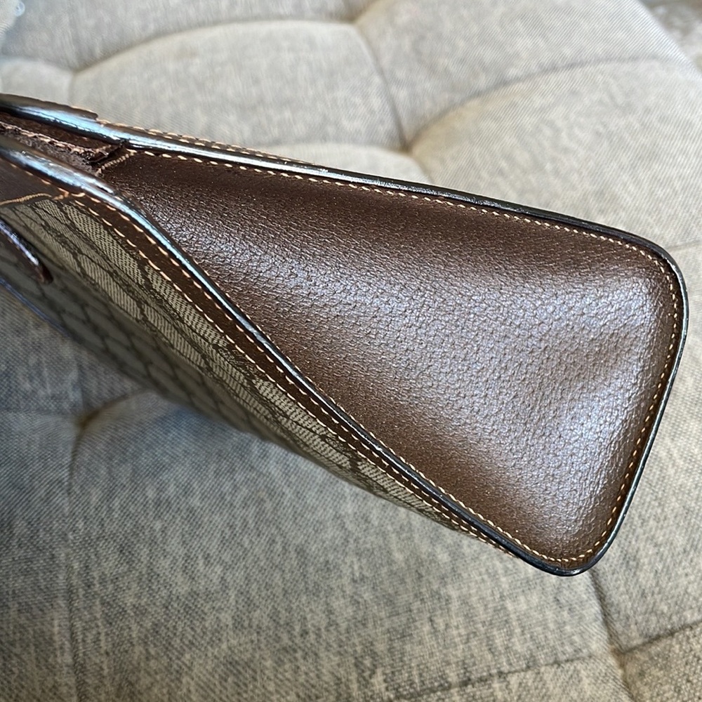 🔴SOLD🔴Gucci Clutch - Picture 10 of 16